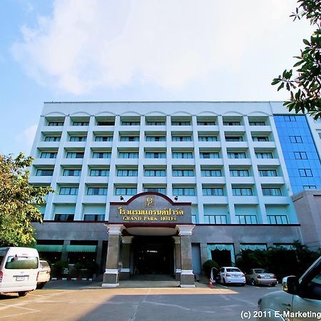Grand Park Hotel Nakhon Si Thammarat Exterior photo