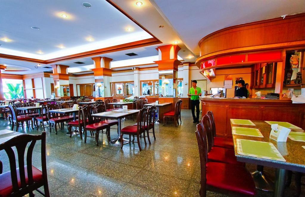Grand Park Hotel Nakhon Si Thammarat Exterior photo