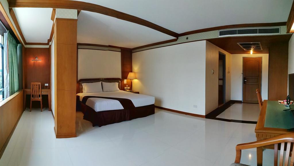 Grand Park Hotel Nakhon Si Thammarat Exterior photo