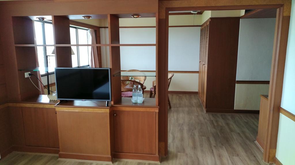 Grand Park Hotel Nakhon Si Thammarat Room photo
