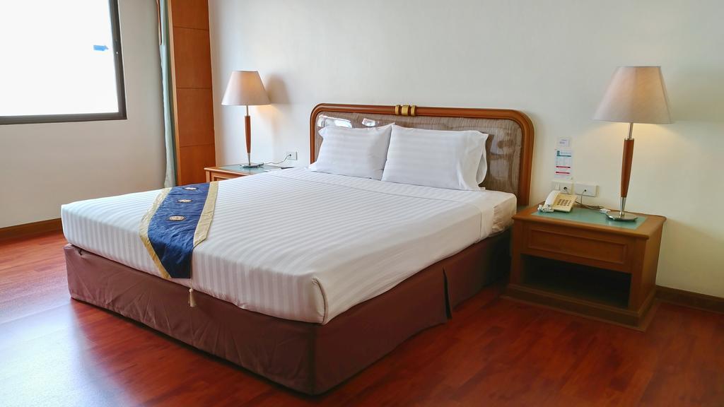 Grand Park Hotel Nakhon Si Thammarat Exterior photo