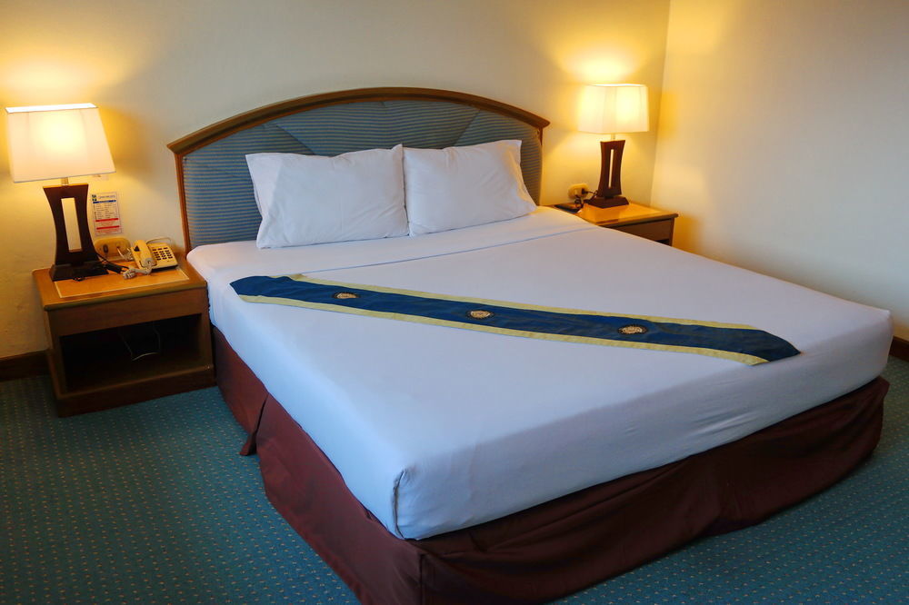 Grand Park Hotel Nakhon Si Thammarat Exterior photo