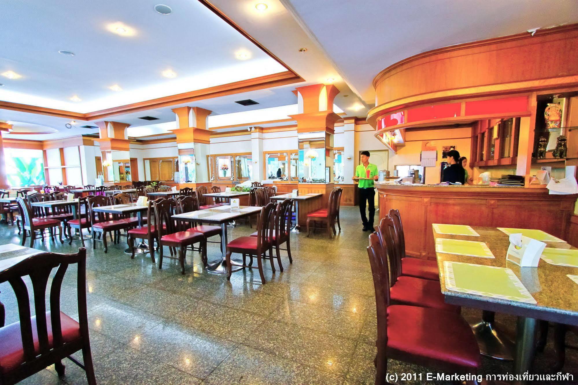 Grand Park Hotel Nakhon Si Thammarat Exterior photo