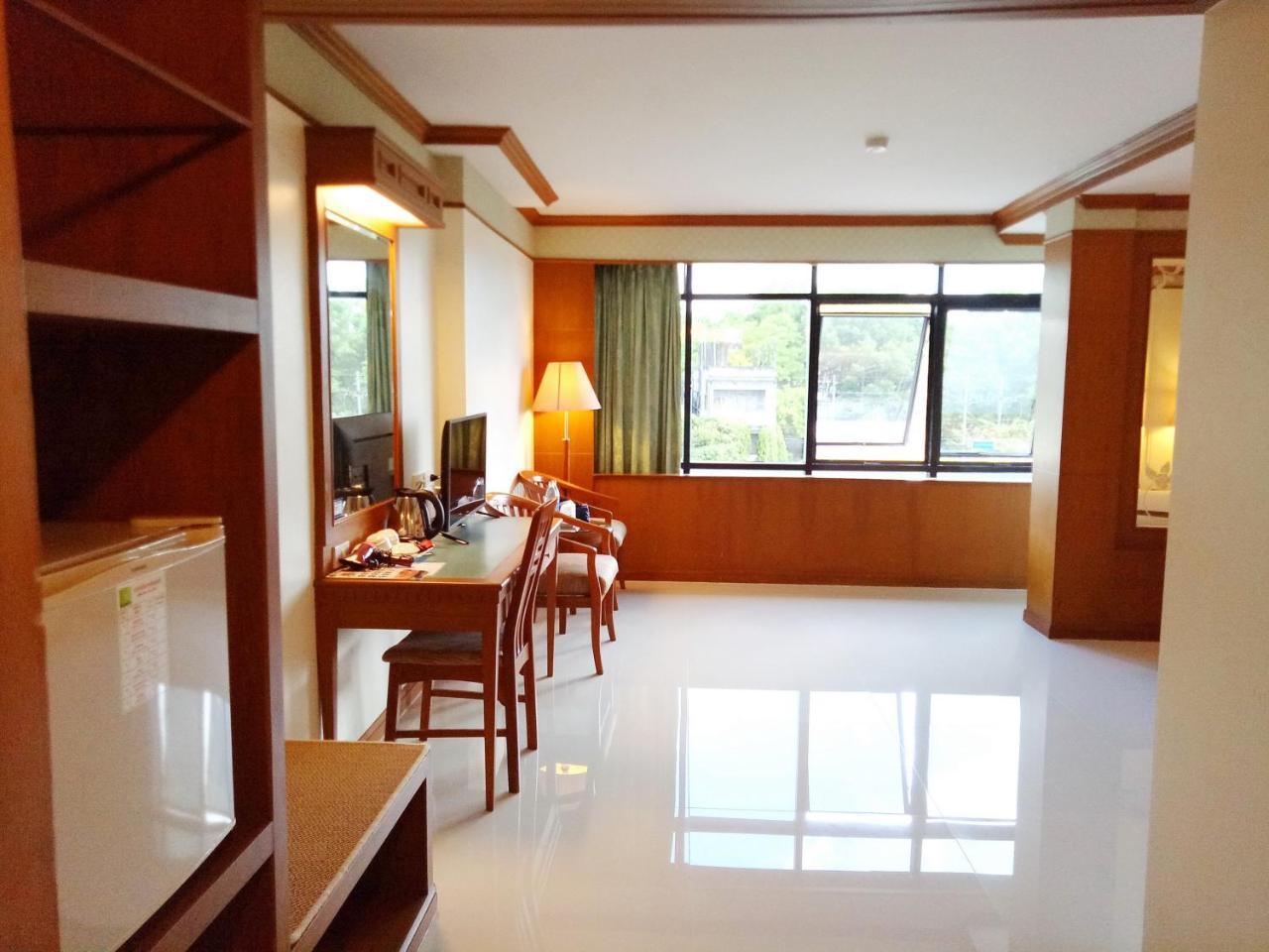 Grand Park Hotel Nakhon Si Thammarat Exterior photo